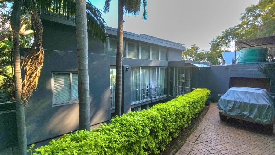 6 Bedroom Property for Sale in Kosmos Ridge North West